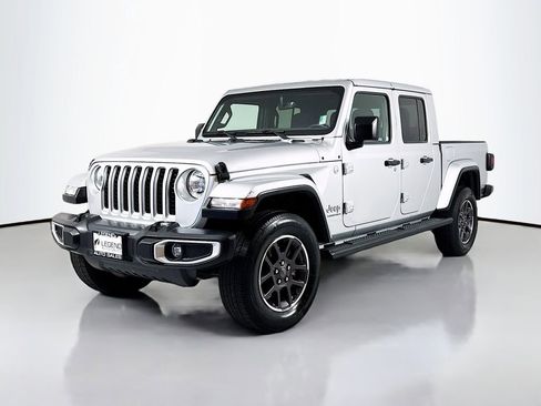 Used 2023 Jeep Gladiator Overland image 1