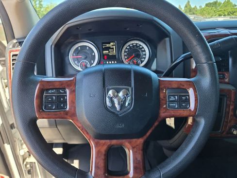 Used 2018 RAM 3500 Tradesman w/ Chrome Appearance Group RWD image 22