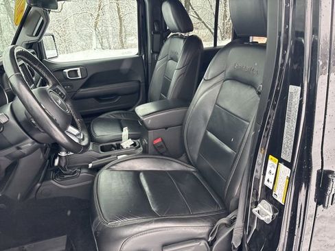 Used 2018 Jeep Wrangler Unlimited Sahara w/ Cold Weather Group image 36