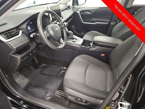 Certified 2025 Toyota RAV4 XLE w/ Convenience Package image 15