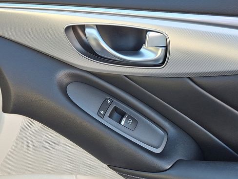 Used 2019 INFINITI Q50 Luxe w/ Essential Package (3.0T Luxe) image 10