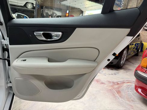 Used 2019 Volvo S60 T5 Momentum w/ Premium Package FWD image 31