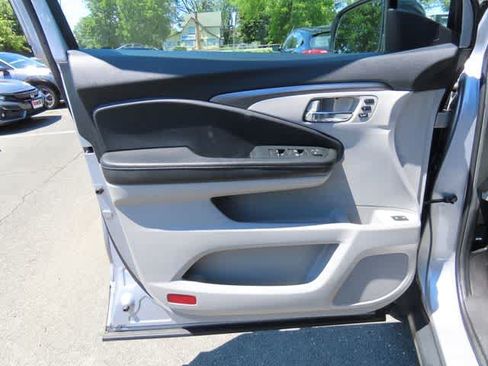 Used 2021 Honda Pilot Special Edition image 16