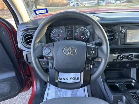 Used 2018 Toyota Tacoma SR image 14