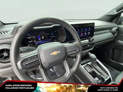 Used 2025 Chevrolet Colorado W/T RWD image 13