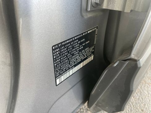 Used 2025 Volkswagen Taos SE image 29