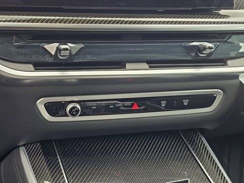 Used 2025 BMW X5 xDrive40i w/ M Sport Package image 21