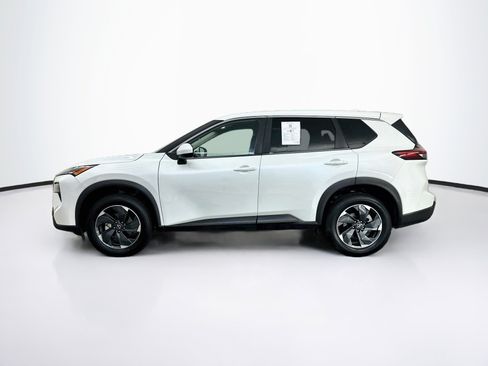 Used 2025 Nissan Rogue SV AWD/4WD image 4