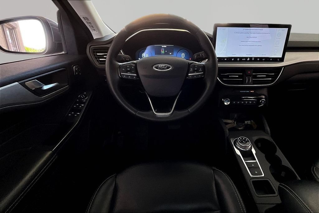 Used 2024 Ford Escape Platinum AWD/4WD image 10