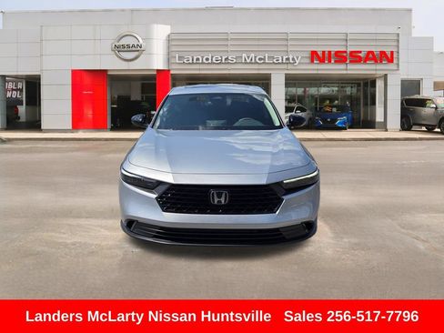 Used 2025 Honda Accord SE image 11