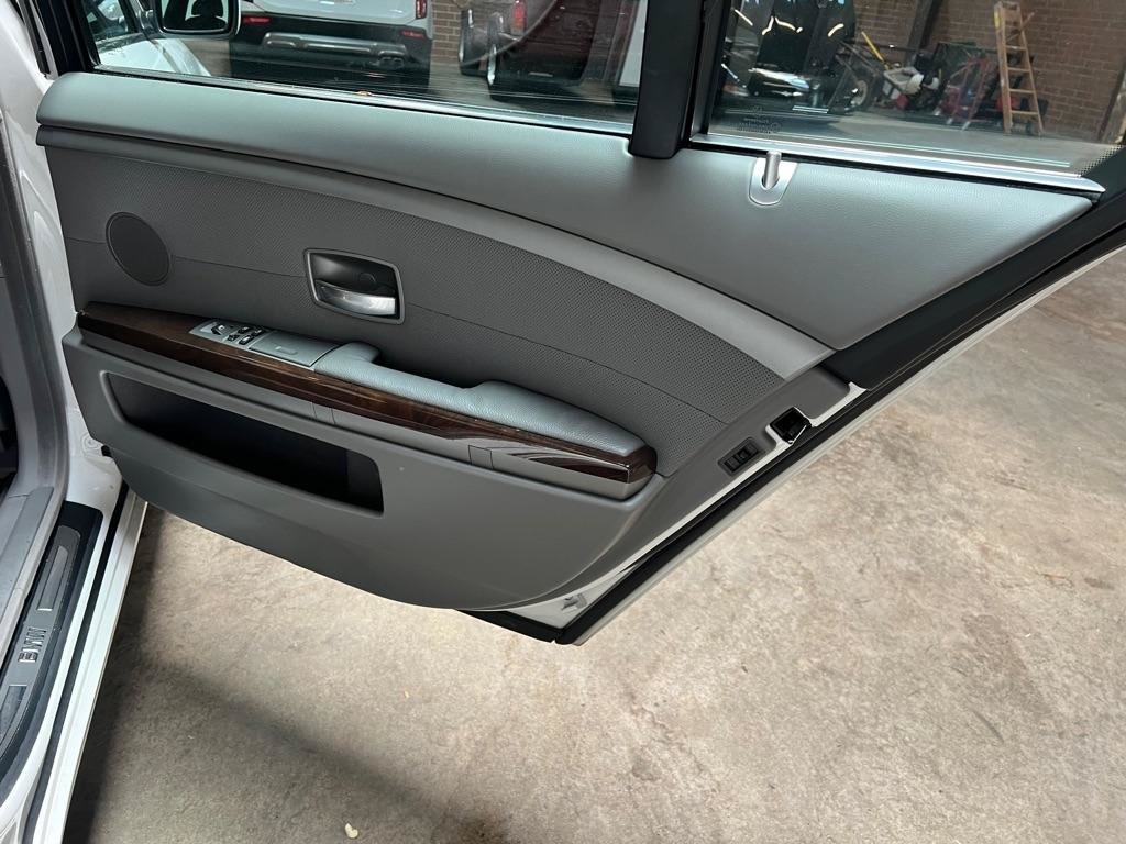 Used 2004 BMW 745Li RWD image 28