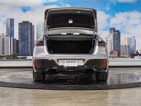 New 2026 BMW 740i xDrive 740i xDrive w/ Premium Package image 12