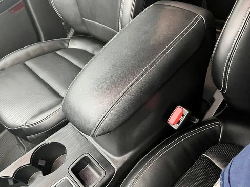 Used 2023 Ford Escape Platinum AWD/4WD image 30