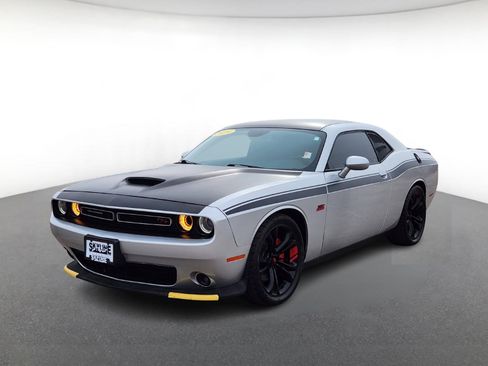 Used 2020 Dodge Challenger R/T image 2