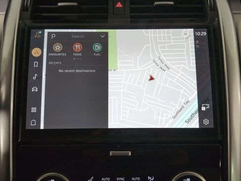 Used 2025 Land Rover Discovery Dynamic SE image 24