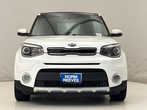 Used 2017 Kia Soul + w/ Primo Package FWD image 3
