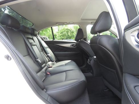 Used 2022 INFINITI Q50 Luxe w/ Cargo Package AWD/4WD image 16