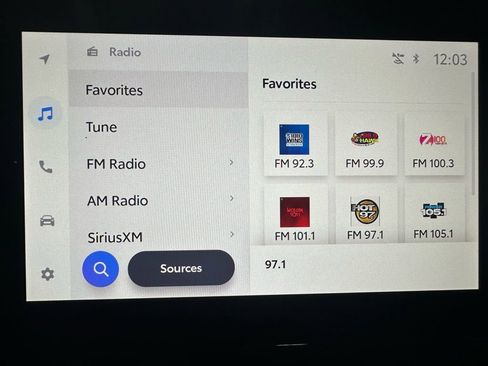 Used 2025 Toyota Corolla LE image 28