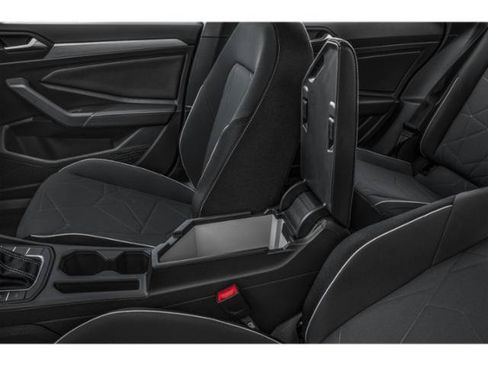 Used 2025 Volkswagen Jetta Sport FWD image 13