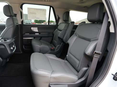 New 2026 Ford Expedition Active AWD/4WD image 14