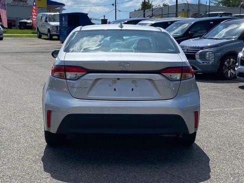 Used 2024 Toyota Corolla LE image 4