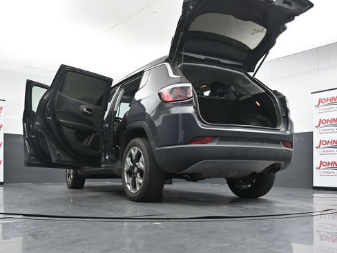 Used 2018 Jeep Compass Limited w/ Navigation Group AWD/4WD image 30