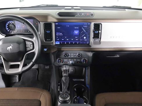 Used 2023 Ford Bronco Outer Banks AWD/4WD image 15