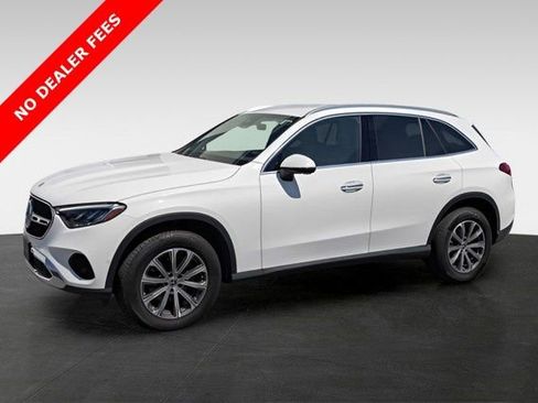 Used 2024 Mercedes-Benz GLC 300 4MATIC image 4