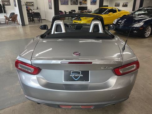 Used 2017 FIAT 124 Spider Lusso RWD image 16