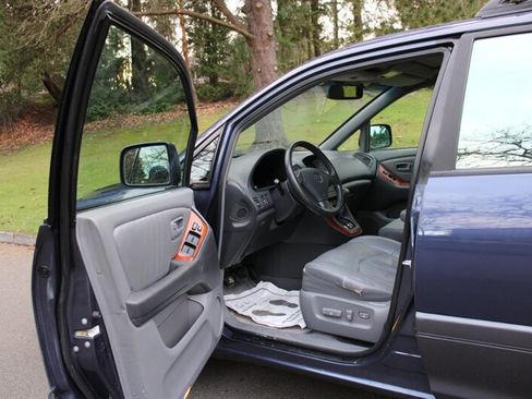 Used 1999 Lexus RX 300 4WD image 5