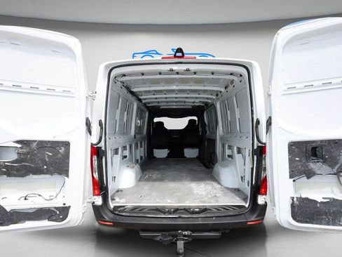 Used 2019 Mercedes-Benz Sprinter 1500 w/ Driver Convenience Package image 10