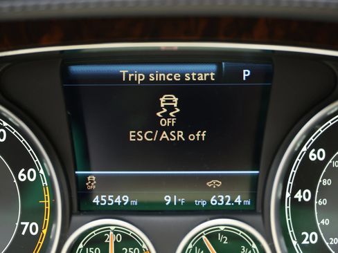 Used 2015 Bentley Flying Spur V8 AWD/4WD image 30