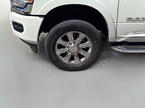 Used 2023 RAM 3500 Limited image 31