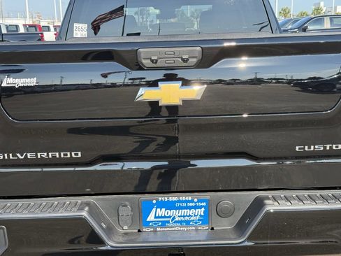New 2026 Chevrolet Silverado 1500 Custom image 18