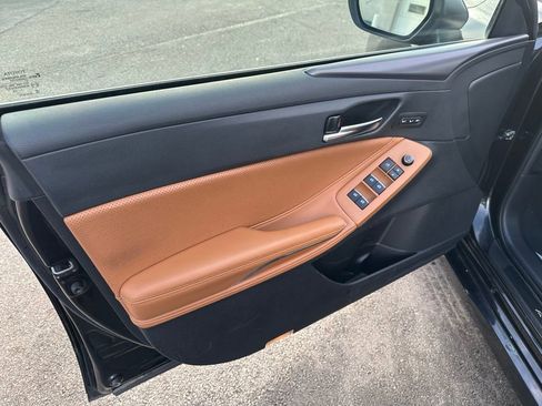 Used 2022 Toyota Avalon Touring image 10
