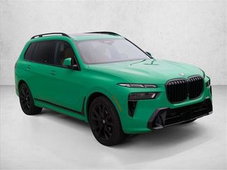 Used 2025 BMW X7 xDrive40i w/ M Sport Package AWD/4WD video 3