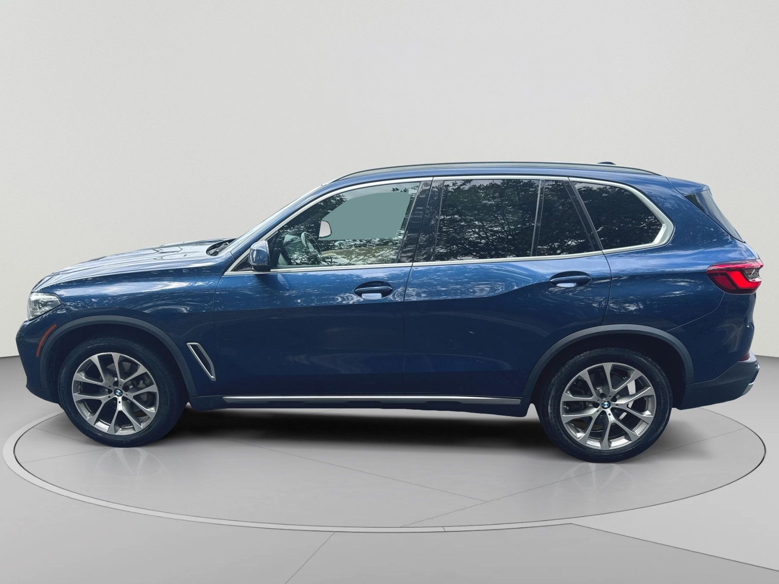 Used 2019 BMW X5 xDrive40i w/ Premium Package 2 AWD/4WD image 8