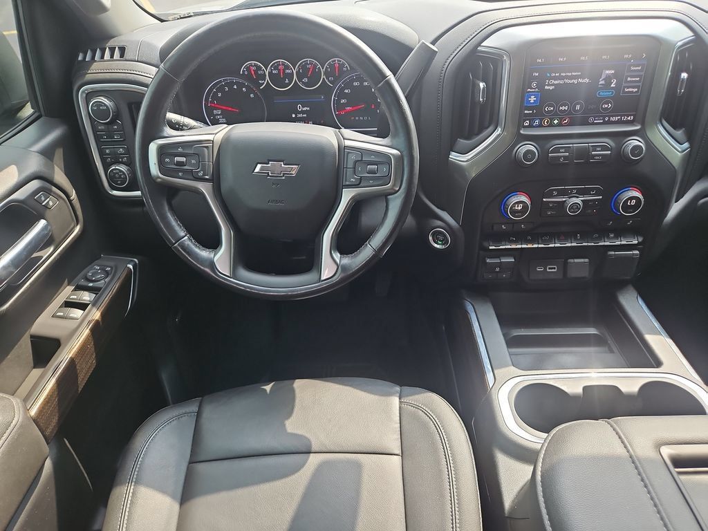 Used 2021 Chevrolet Silverado 1500 RST w/ Redline Edition AWD/4WD image 13
