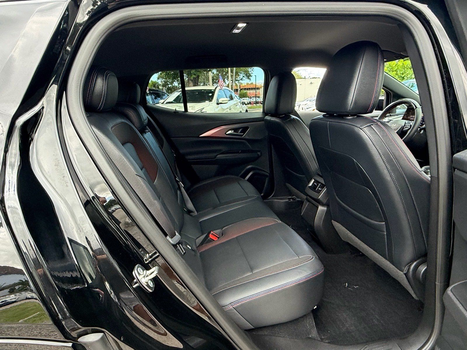 Used 2024 Chevrolet Equinox EV RS FWD image 17