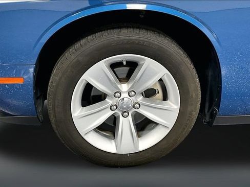 Used 2023 Dodge Challenger SXT RWD image 29