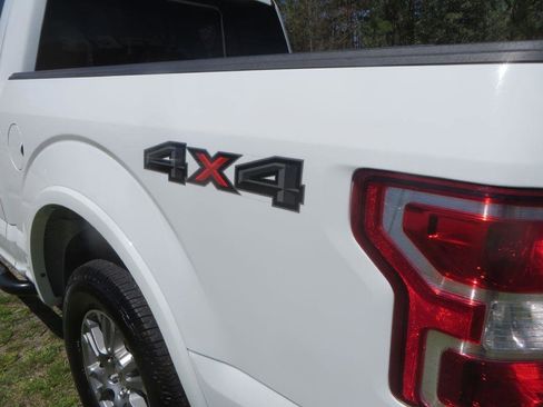 Used 2019 Ford F150 Lariat image 9