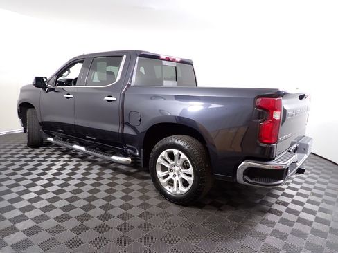 Used 2022 Chevrolet Silverado 1500 LTZ w/ LTZ Premium Package AWD/4WD image 16