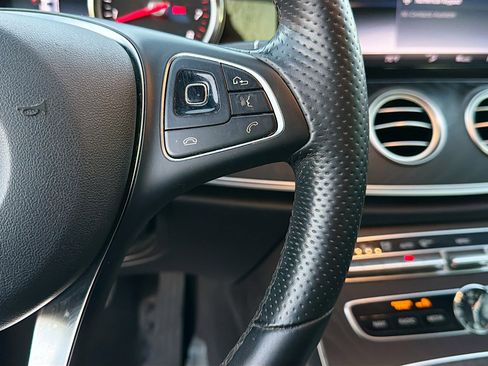Used 2018 Mercedes-Benz E 300 image 38