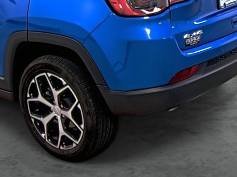 Used 2024 Jeep Compass Limited image 9