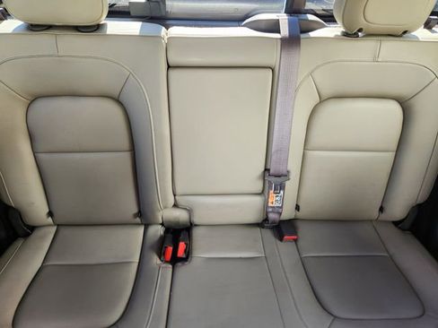 Used 2017 GMC Canyon SLT w/ Trailering Package image 17