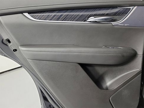 Certified 2023 Cadillac XT6 Premium Luxury w/ Technology Package image 14