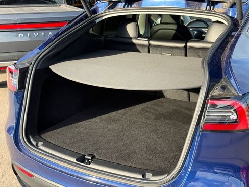 Used 2023 Tesla Model Y Long Range image 28