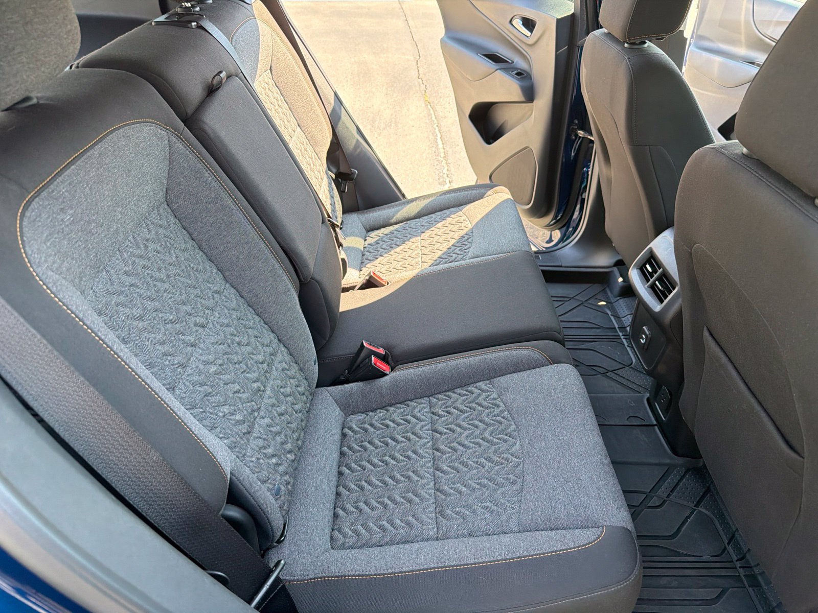 Used 2023 Chevrolet Equinox LT FWD image 31