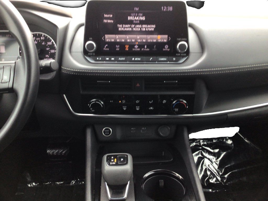 Used 2023 Nissan Rogue S AWD/4WD image 14