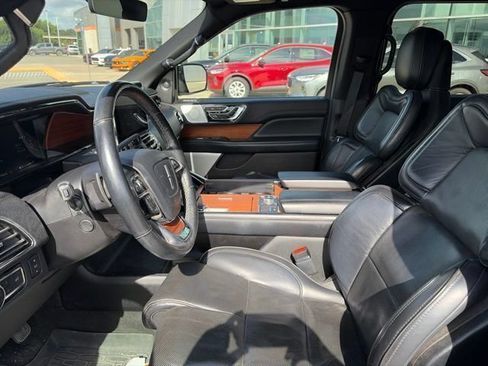 Used 2019 Lincoln Navigator Reserve w/ Cargo Package AWD/4WD image 9
